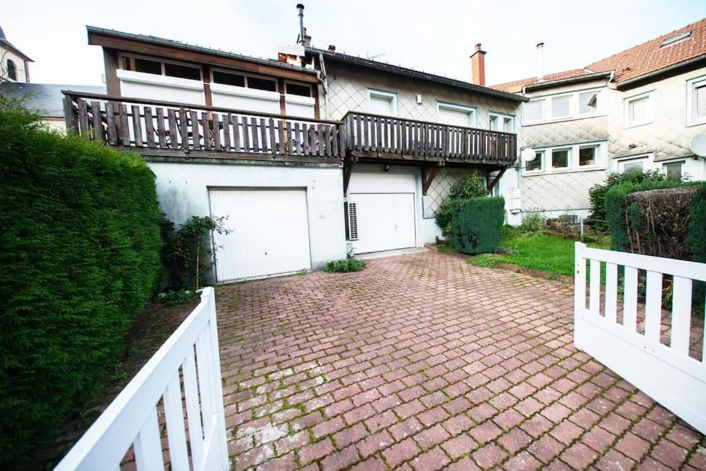 La Coquette ! Maison Au Coeur De La Bresse Avec Veranda Barbecue Garage Baby-Foot Et Barre De Son Bagian luar foto